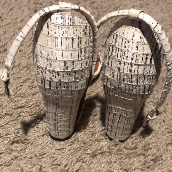 Pearl white - Picture 3 of 8